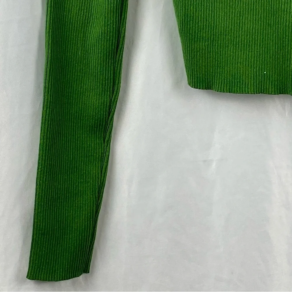 Forever 21 Women’s Green Ribbed Long Sleeve Cropped Sweater Cardigan Top Medium